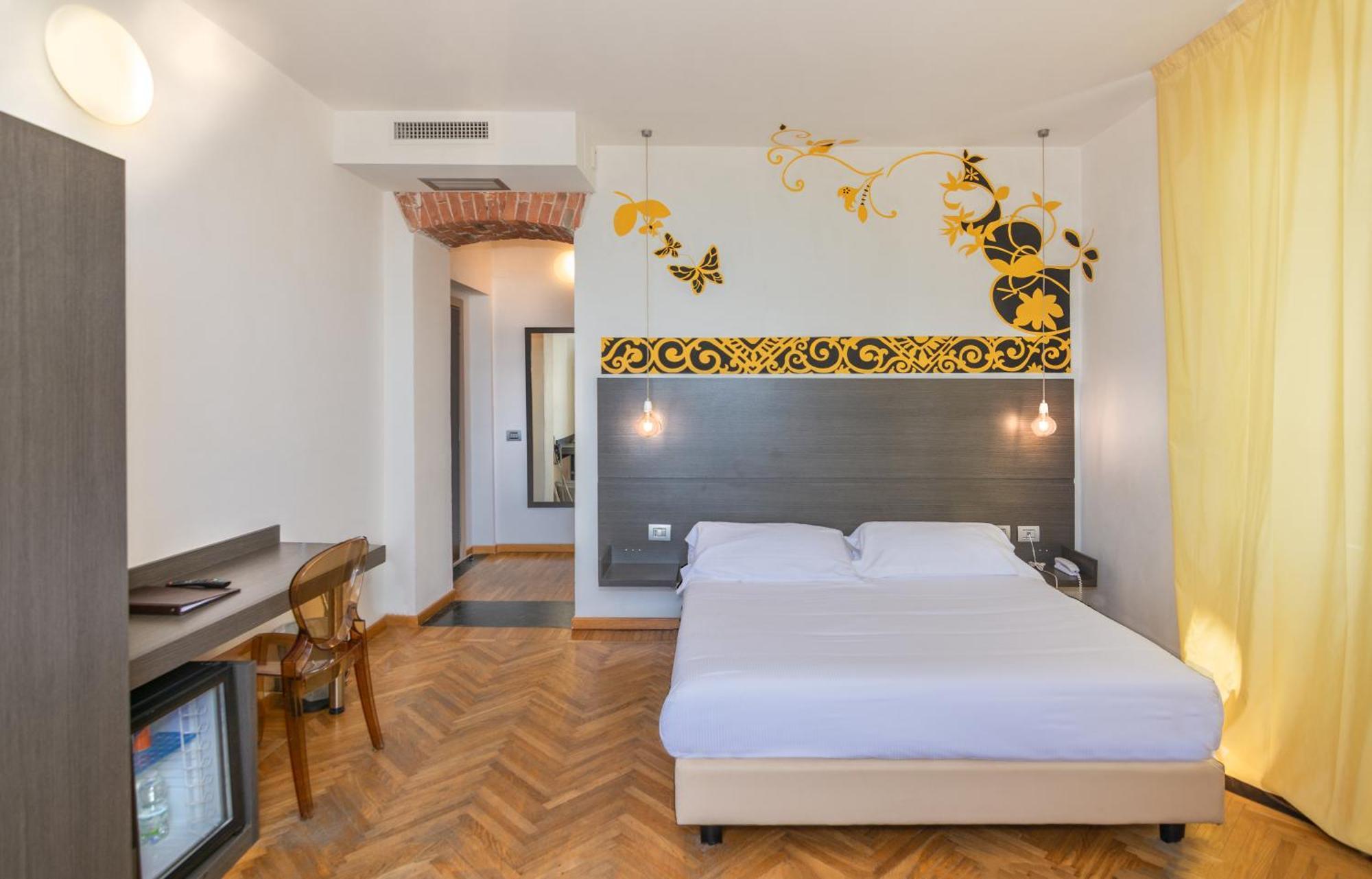 Hotel Tirreno Marina di Massa Bagian luar foto