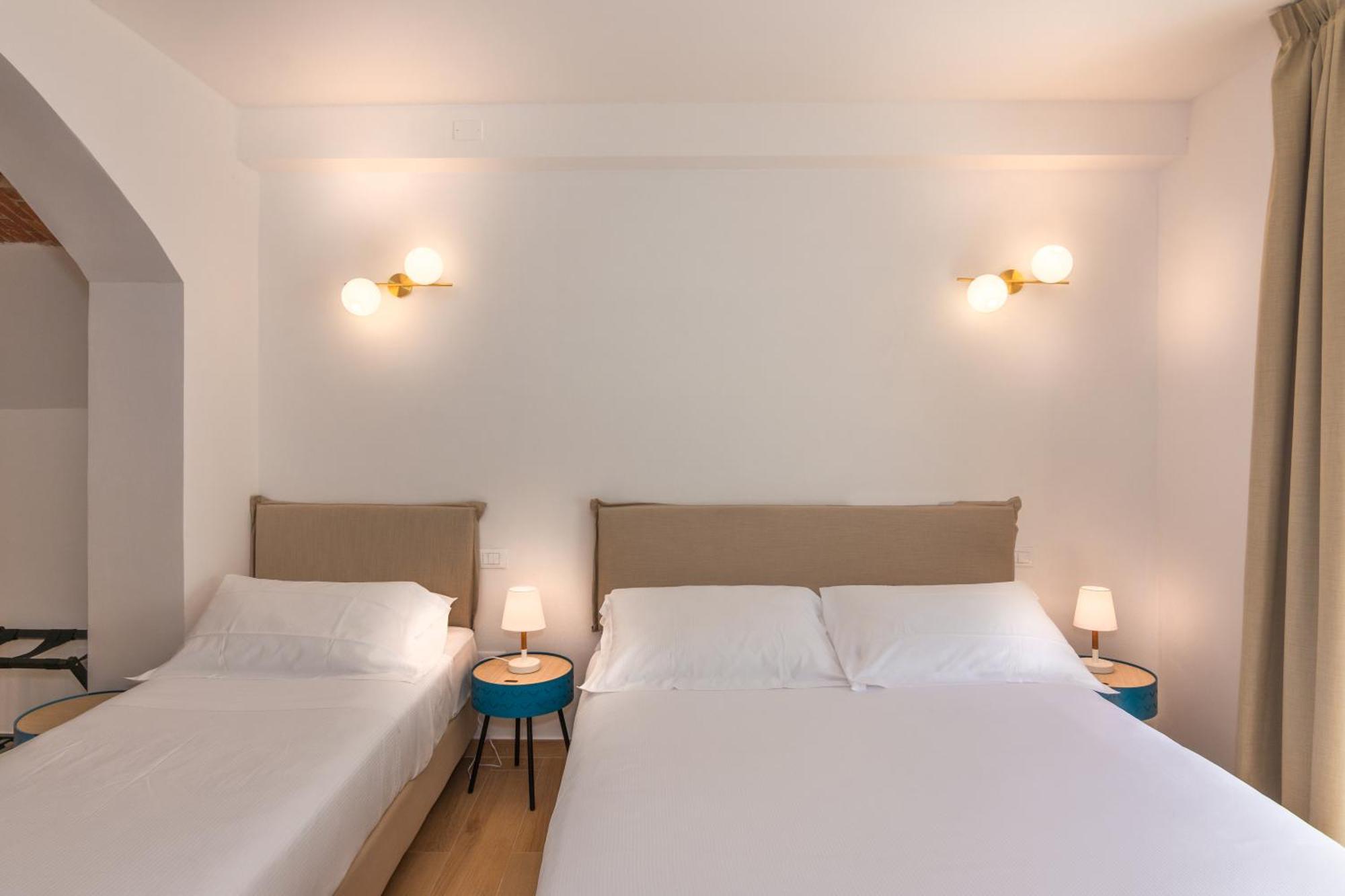 Hotel Tirreno Marina di Massa Bagian luar foto